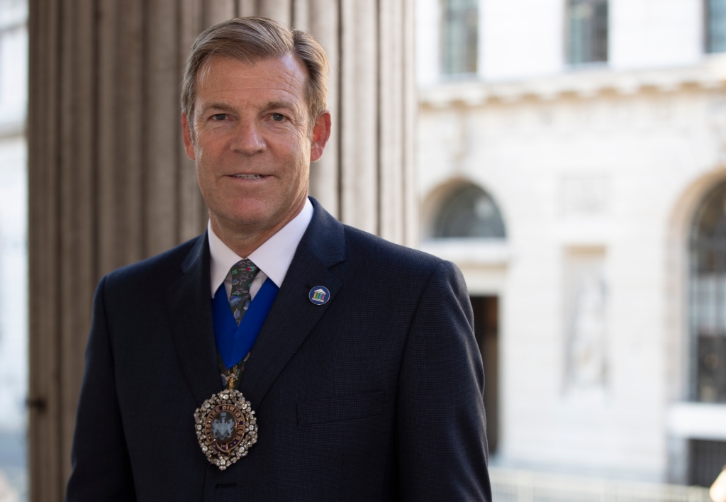 Il Lord Mayor della City of London nel 2019, William Russell